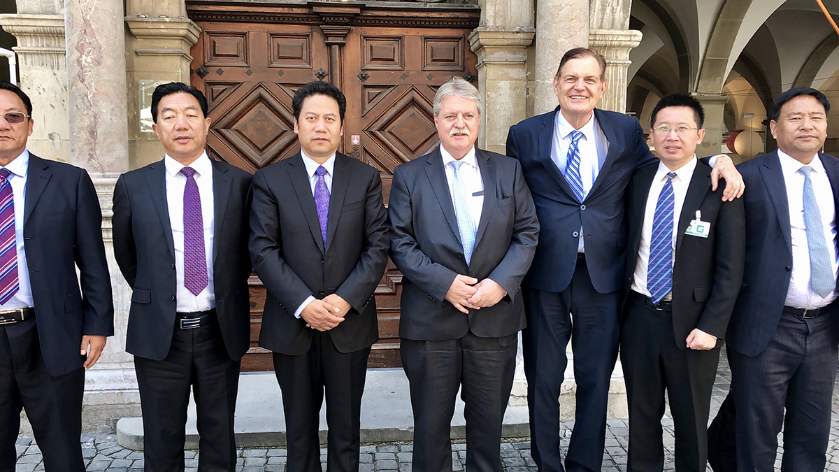 Avec Une Délégation Sino Tibétaine